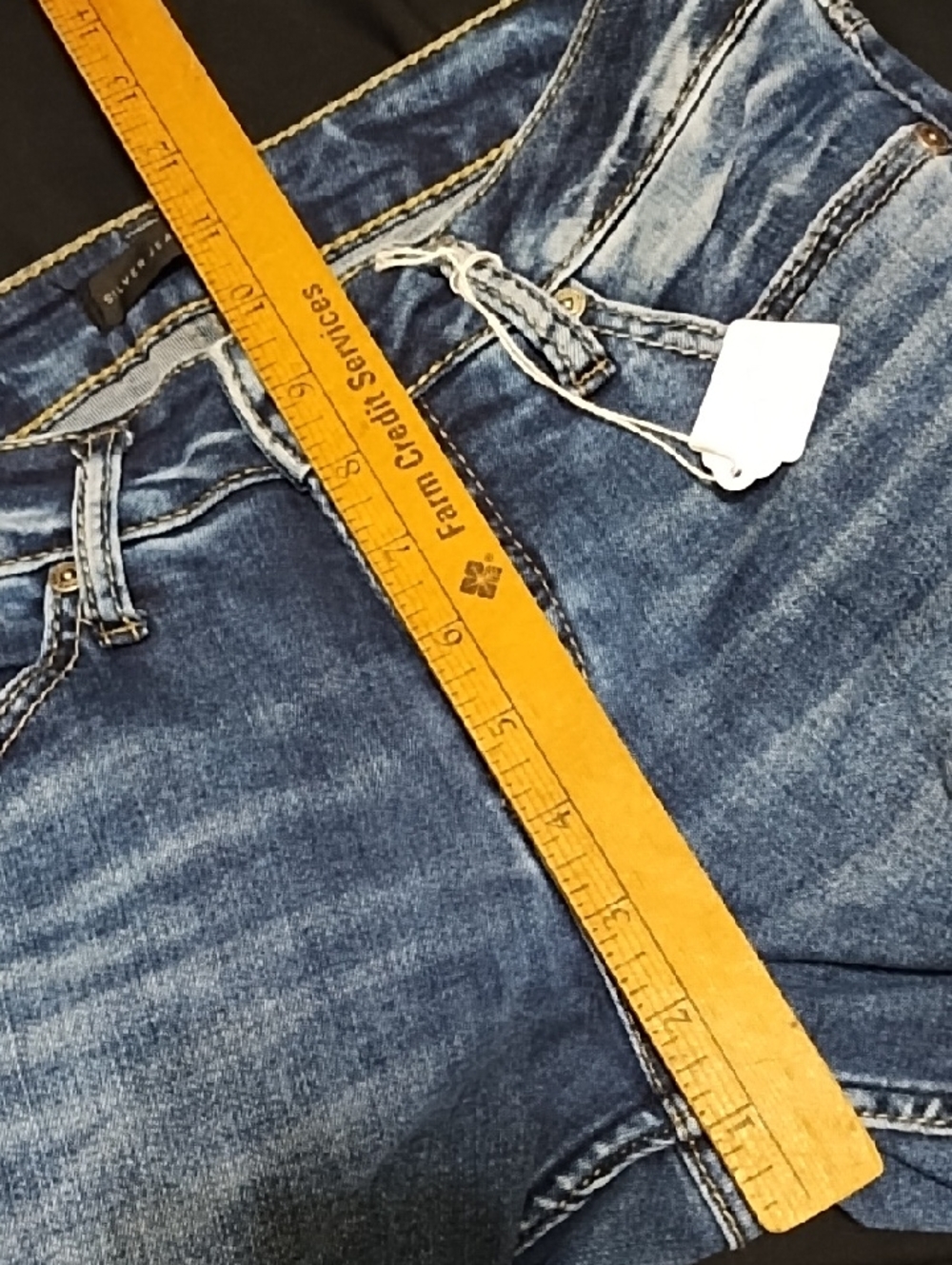 Silver Jeans Suki Capri jeans with cuffs. W28 (00) L22.5 - Picture 6 of 7